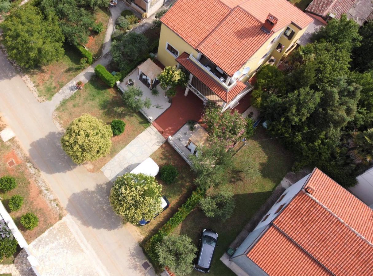 Lina Apartments Умаг Экстерьер фото