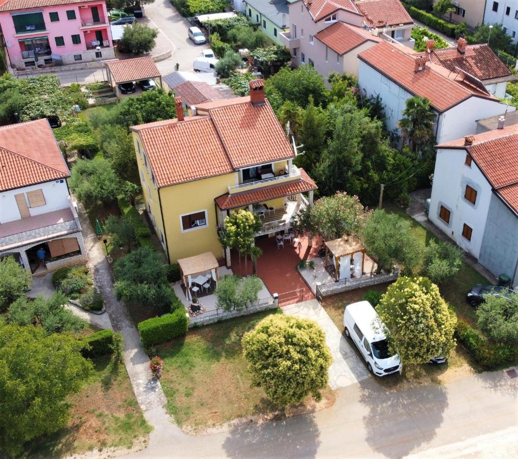 Lina Apartments Умаг Экстерьер фото